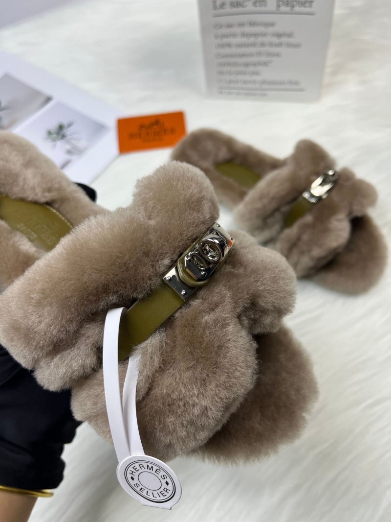 H**me5 slippers
